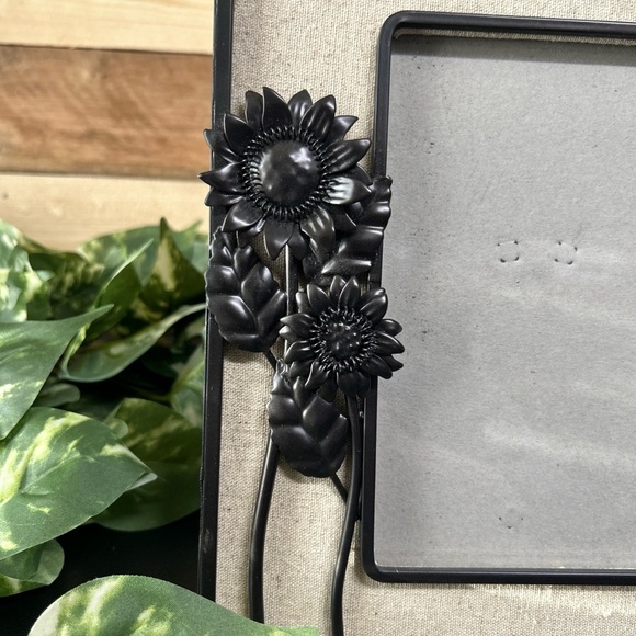 5x7 Sunflower Frame Croft and Barrow Metal Sunflowers Burlap Inset Black‎ Trim - Picture 10 of 12
